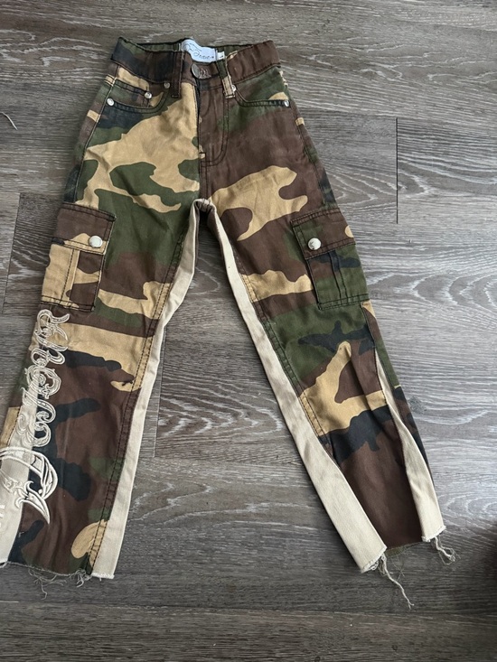dejour Other - Kids Camo Cargo Jeans with Side Trim - Green/Brown Flare pants